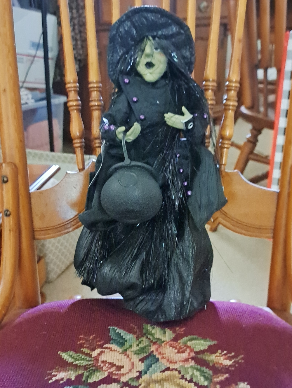 Black Witch Figurine Home Accent - Decorative Halloween Décor